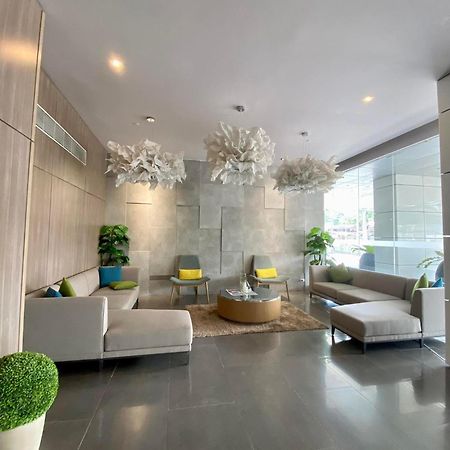 Aeon Towers Executive Suite 2Br 18Th Floor Davao Екстер'єр фото