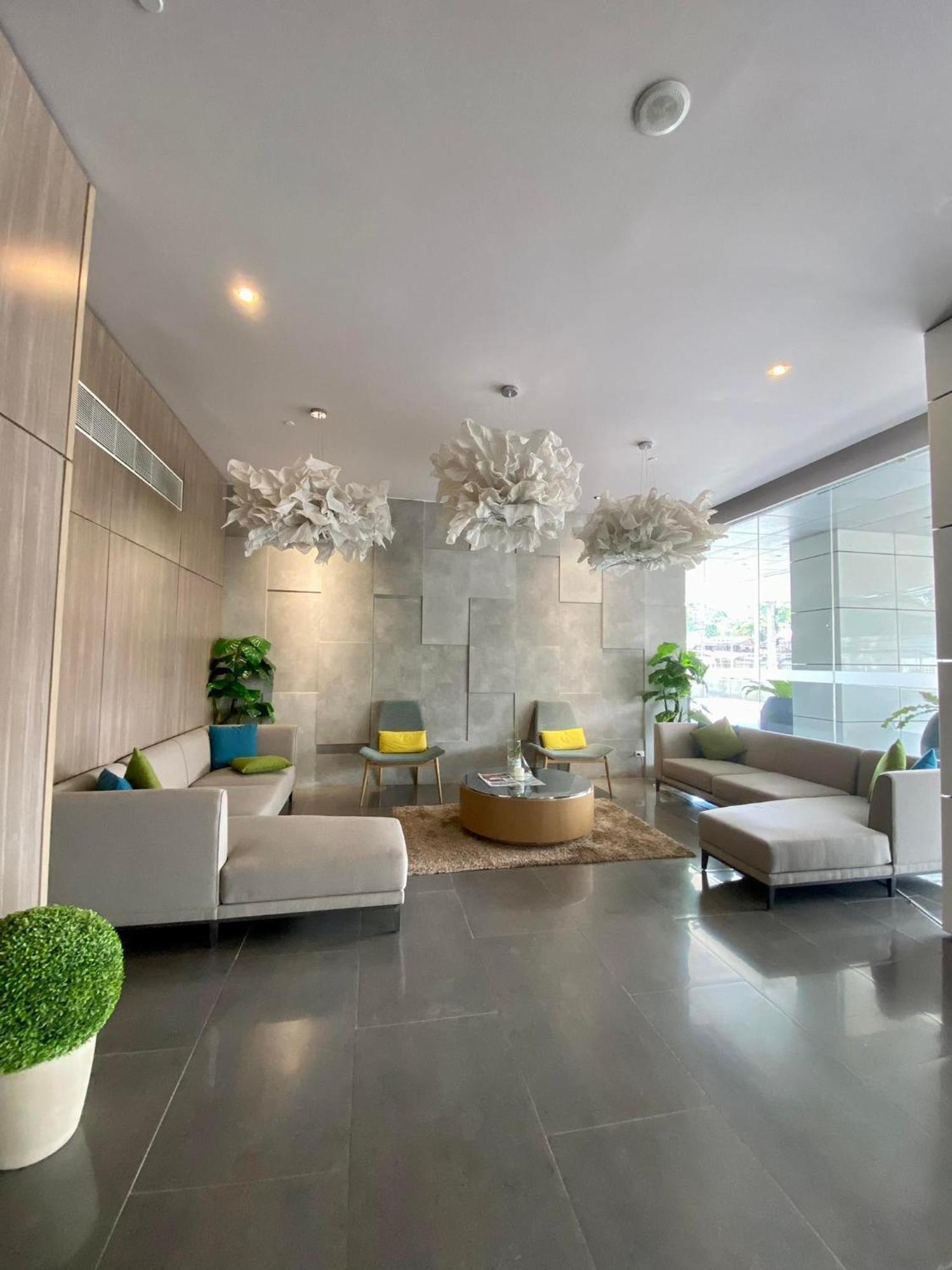 Aeon Towers Executive Suite 2Br 18Th Floor Davao Екстер'єр фото